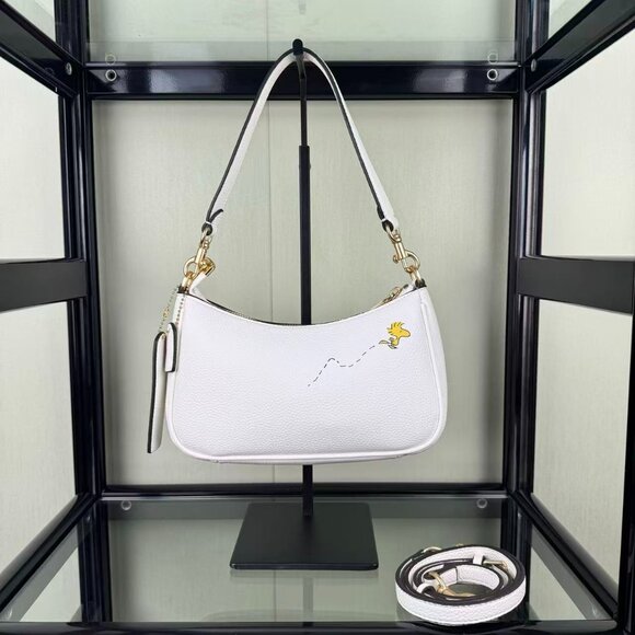 Coach X Peanuts Teri Shoulder Bag With Snoopy - Picture 3 of 8
